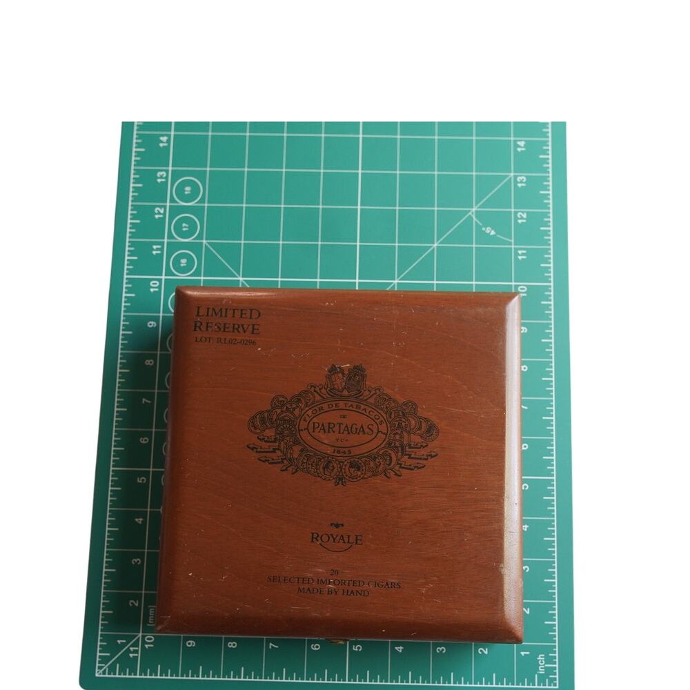 Partagas Limited Reserve Regale Empty Wooden Cigar Box Tray Vintage Decor - Picture 6 of 7